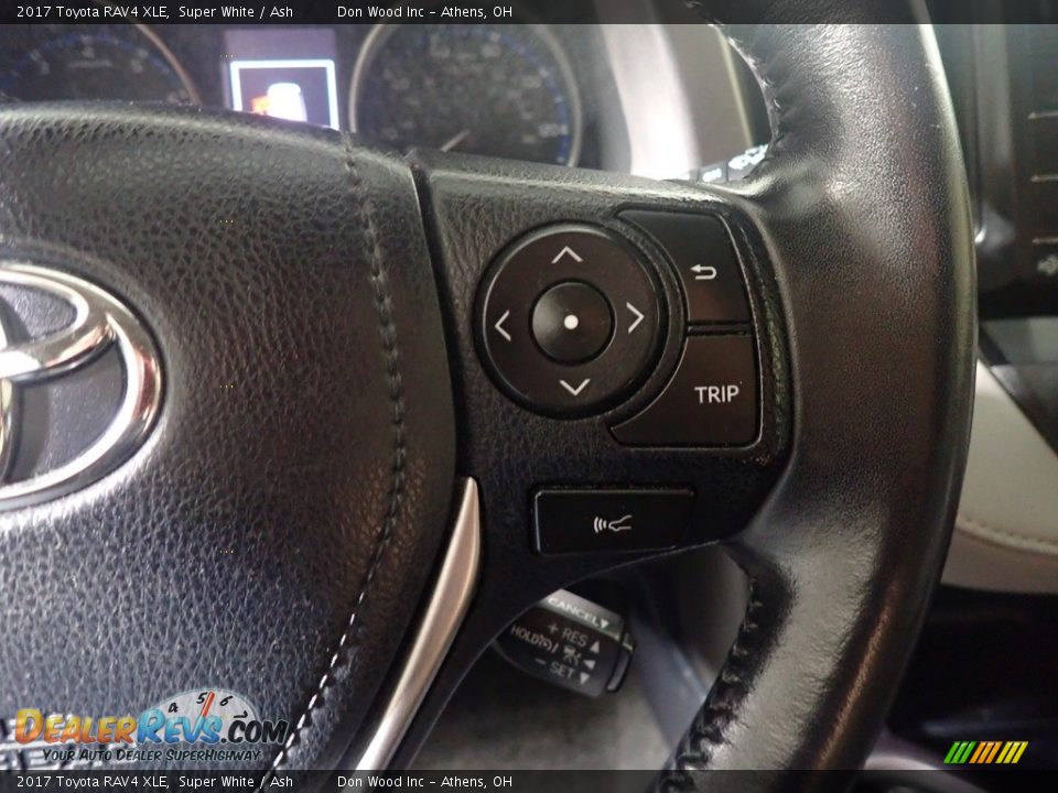 2017 Toyota RAV4 XLE Super White / Ash Photo #31