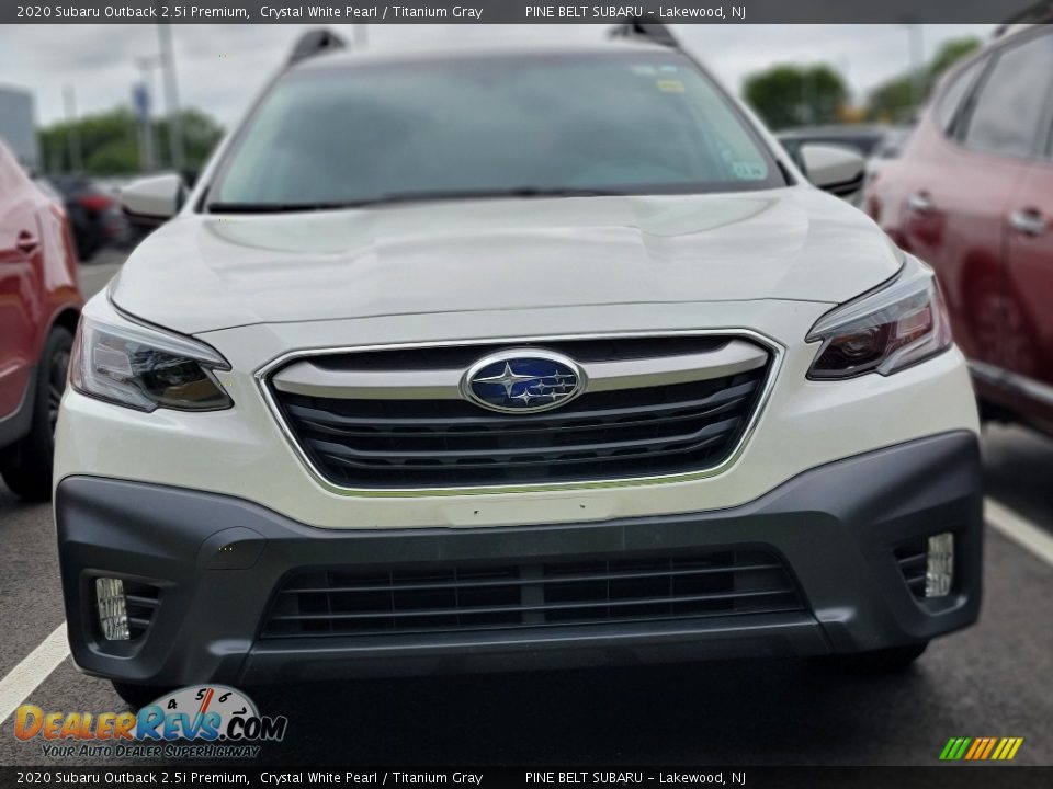 2020 Subaru Outback 2.5i Premium Crystal White Pearl / Titanium Gray Photo #2