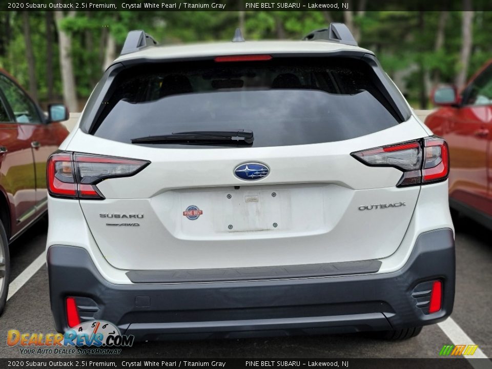 2020 Subaru Outback 2.5i Premium Crystal White Pearl / Titanium Gray Photo #4