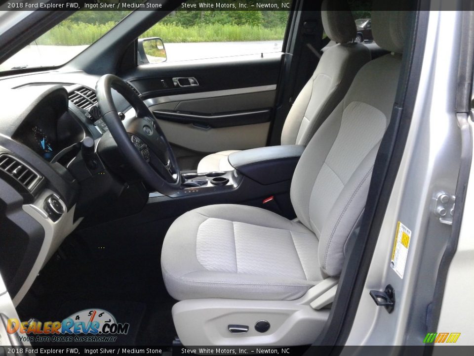 Front Seat of 2018 Ford Explorer FWD Photo #11