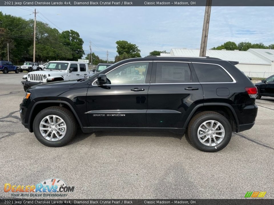 2021 Jeep Grand Cherokee Laredo 4x4 Diamond Black Crystal Pearl / Black Photo #3
