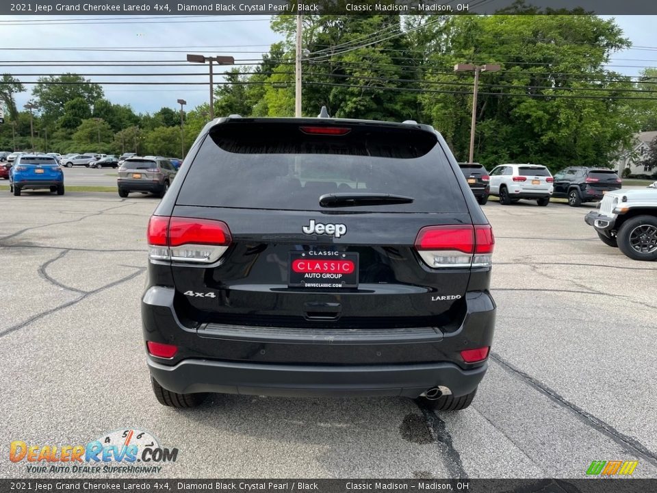 2021 Jeep Grand Cherokee Laredo 4x4 Diamond Black Crystal Pearl / Black Photo #4