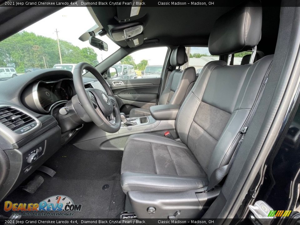 2021 Jeep Grand Cherokee Laredo 4x4 Diamond Black Crystal Pearl / Black Photo #6
