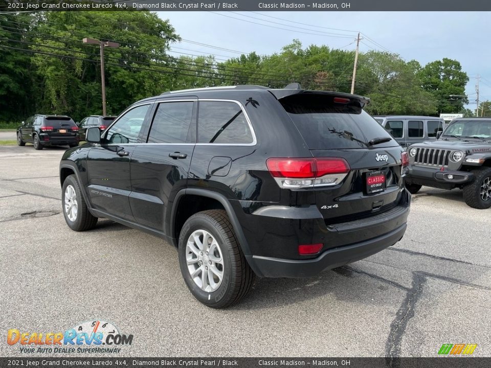 2021 Jeep Grand Cherokee Laredo 4x4 Diamond Black Crystal Pearl / Black Photo #9