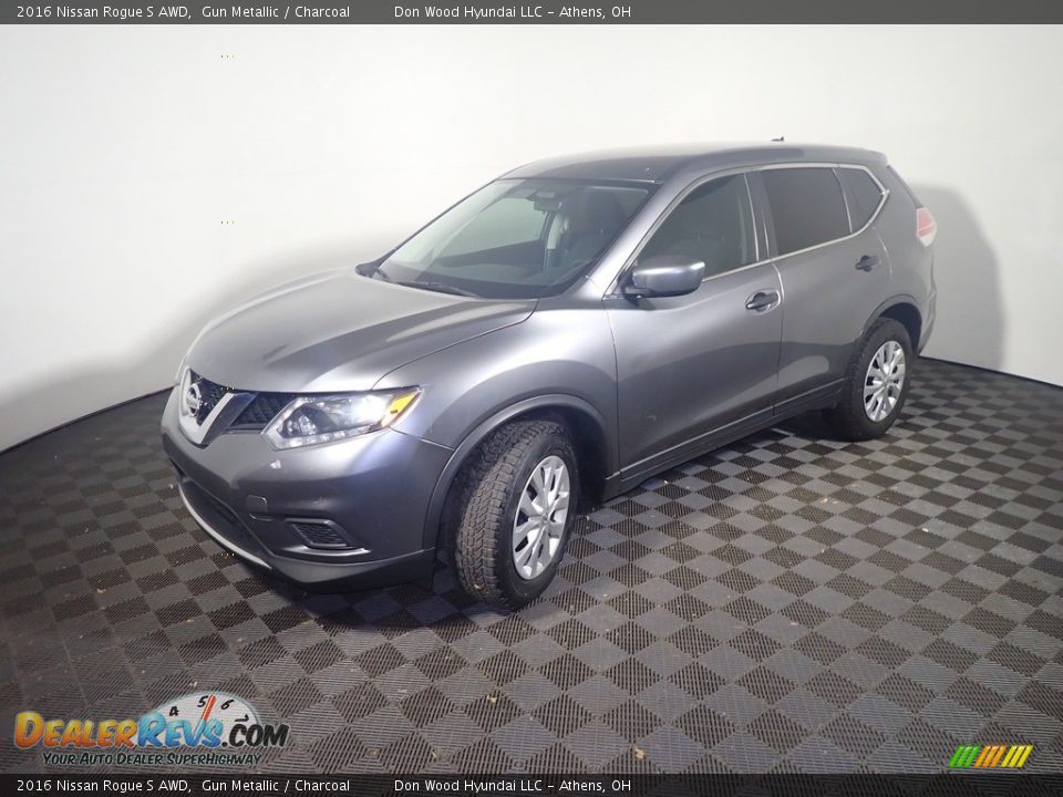 2016 Nissan Rogue S AWD Gun Metallic / Charcoal Photo #9