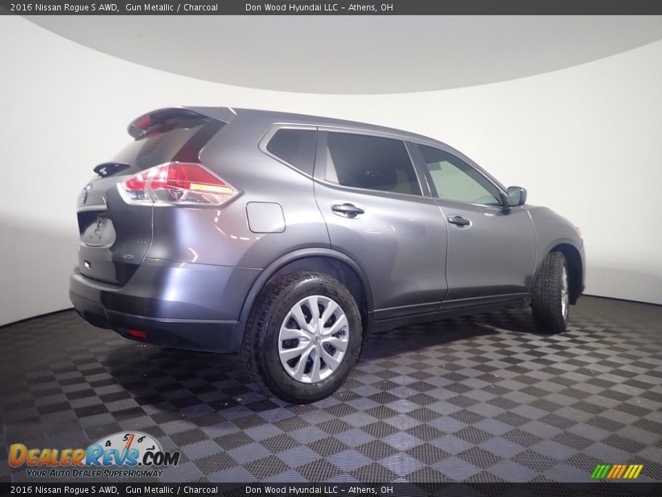 2016 Nissan Rogue S AWD Gun Metallic / Charcoal Photo #16