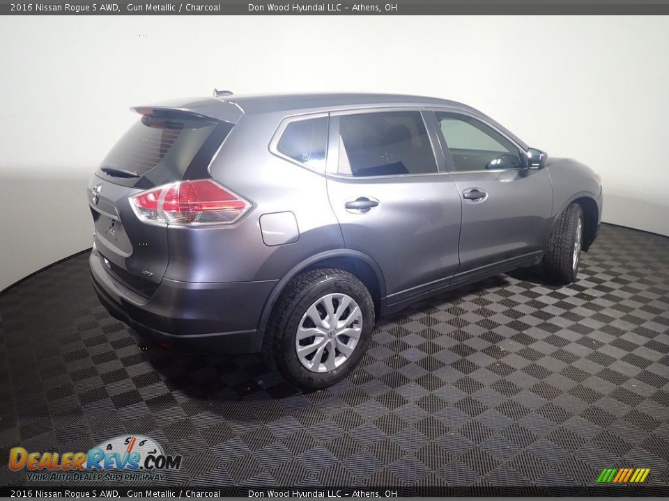 2016 Nissan Rogue S AWD Gun Metallic / Charcoal Photo #17