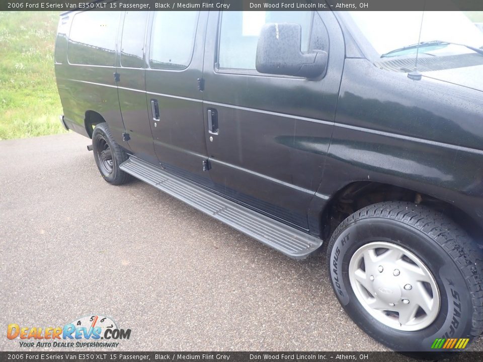 2006 Ford E Series Van E350 XLT 15 Passenger Black / Medium Flint Grey Photo #3