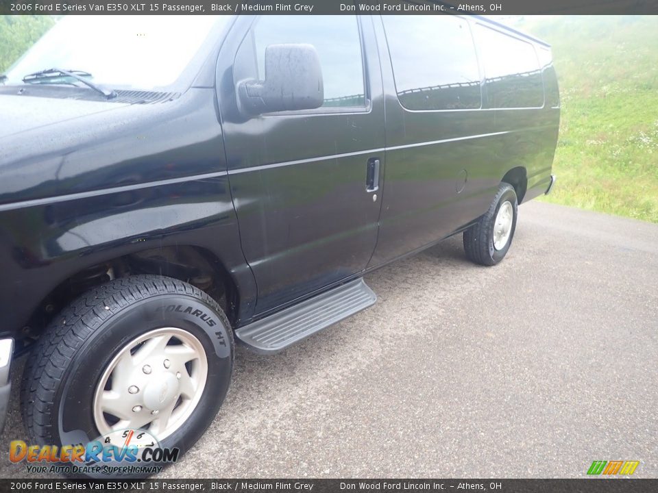 2006 Ford E Series Van E350 XLT 15 Passenger Black / Medium Flint Grey Photo #9