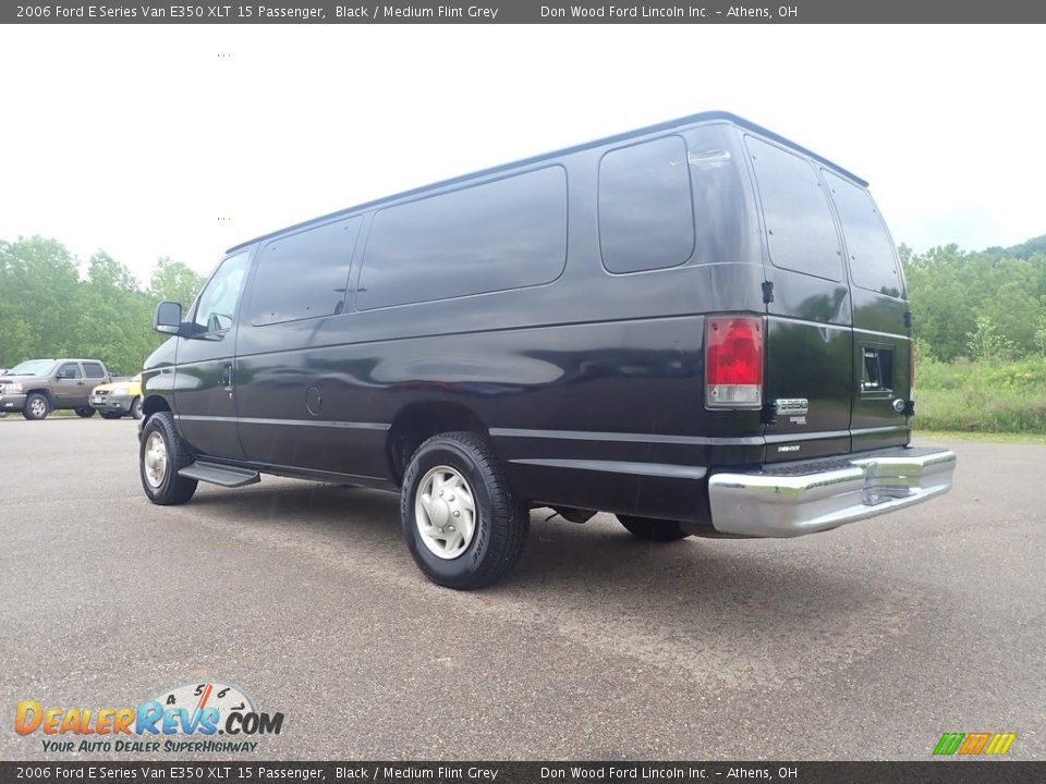 2006 Ford E Series Van E350 XLT 15 Passenger Black / Medium Flint Grey Photo #10