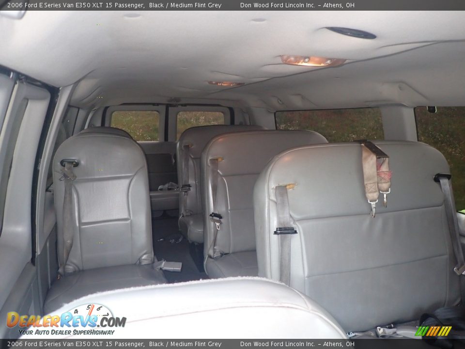 2006 Ford E Series Van E350 XLT 15 Passenger Black / Medium Flint Grey Photo #27