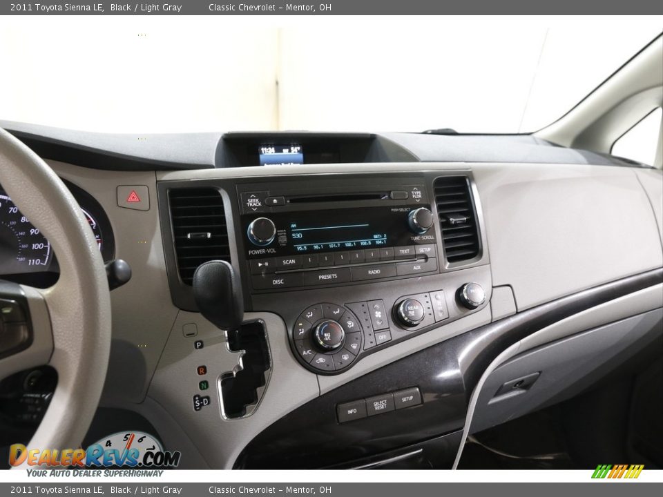 2011 Toyota Sienna LE Black / Light Gray Photo #9