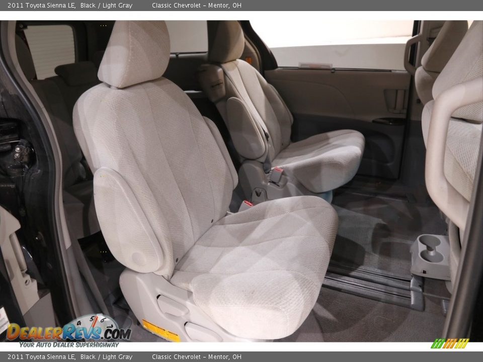 2011 Toyota Sienna LE Black / Light Gray Photo #18