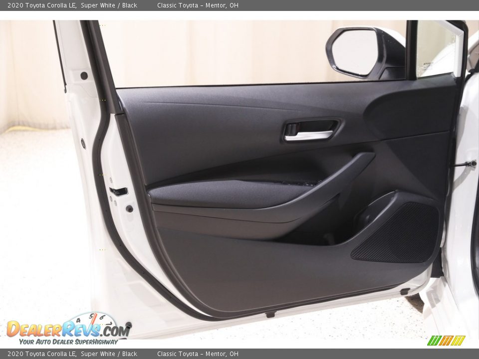 2020 Toyota Corolla LE Super White / Black Photo #4
