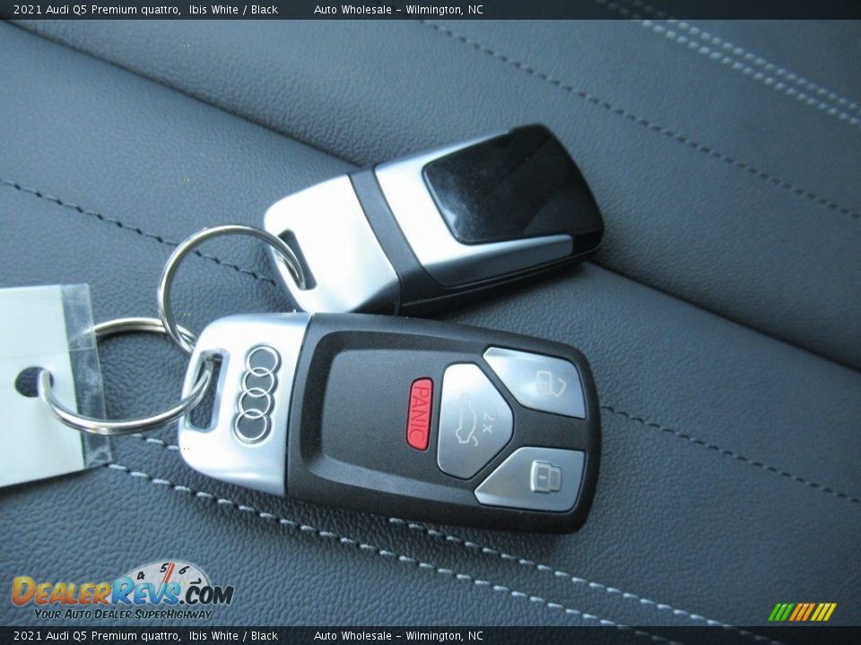 Keys of 2021 Audi Q5 Premium quattro Photo #20