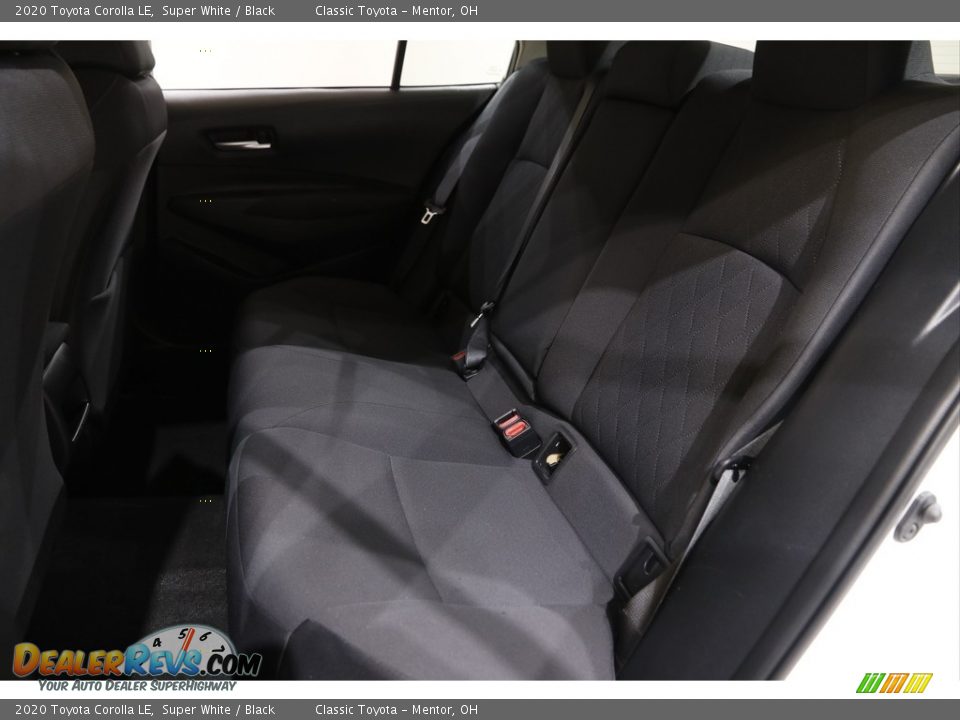 2020 Toyota Corolla LE Super White / Black Photo #15