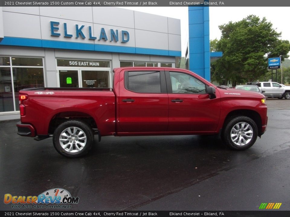 2021 Chevrolet Silverado 1500 Custom Crew Cab 4x4 Cherry Red Tintcoat / Jet Black Photo #2