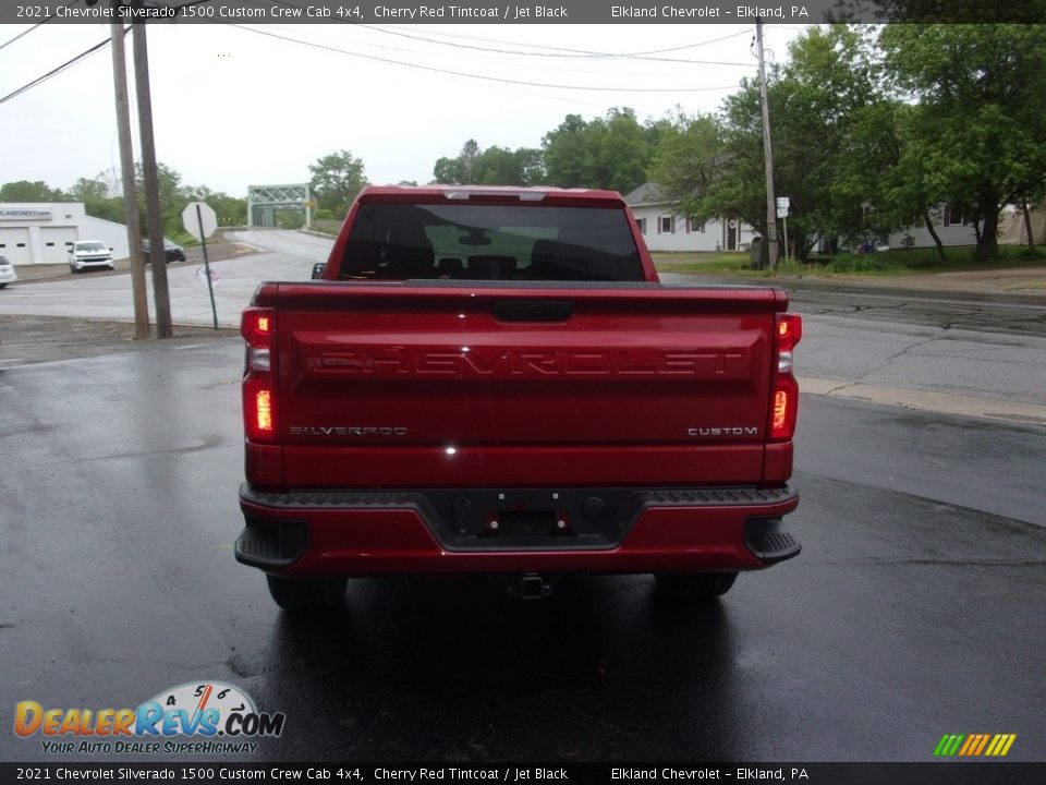 2021 Chevrolet Silverado 1500 Custom Crew Cab 4x4 Cherry Red Tintcoat / Jet Black Photo #4