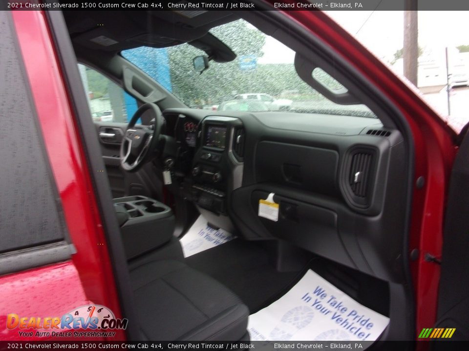 2021 Chevrolet Silverado 1500 Custom Crew Cab 4x4 Cherry Red Tintcoat / Jet Black Photo #17
