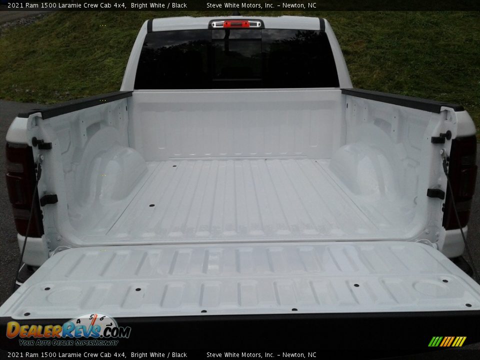 2021 Ram 1500 Laramie Crew Cab 4x4 Bright White / Black Photo #9