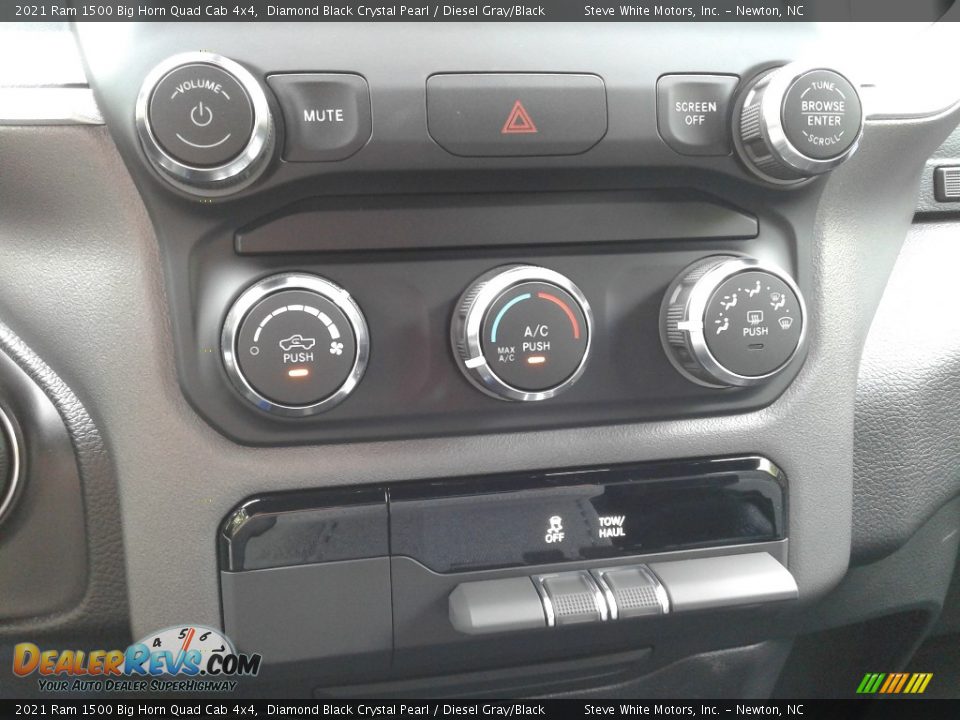 2021 Ram 1500 Big Horn Quad Cab 4x4 Diamond Black Crystal Pearl / Diesel Gray/Black Photo #25