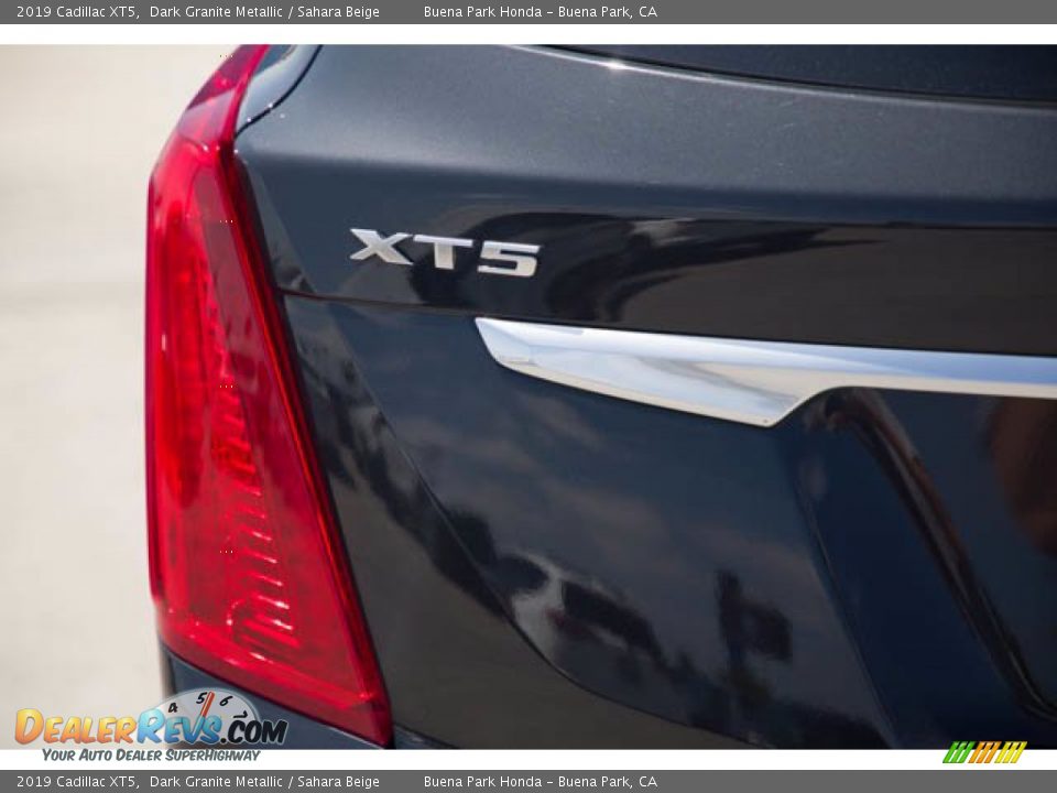 2019 Cadillac XT5 Dark Granite Metallic / Sahara Beige Photo #10