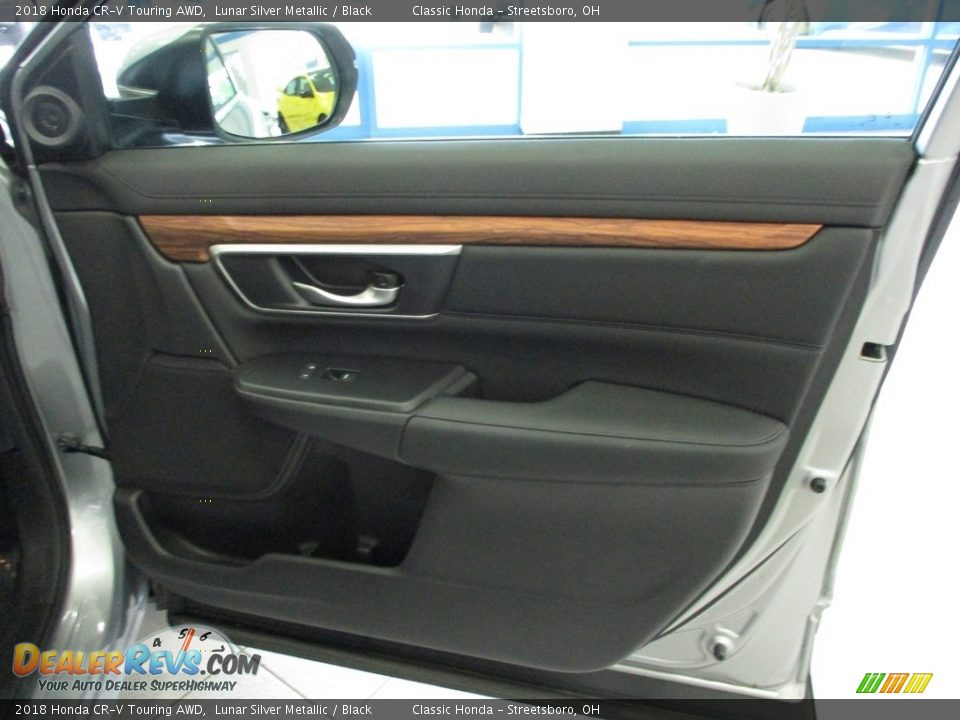 2018 Honda CR-V Touring AWD Lunar Silver Metallic / Black Photo #14