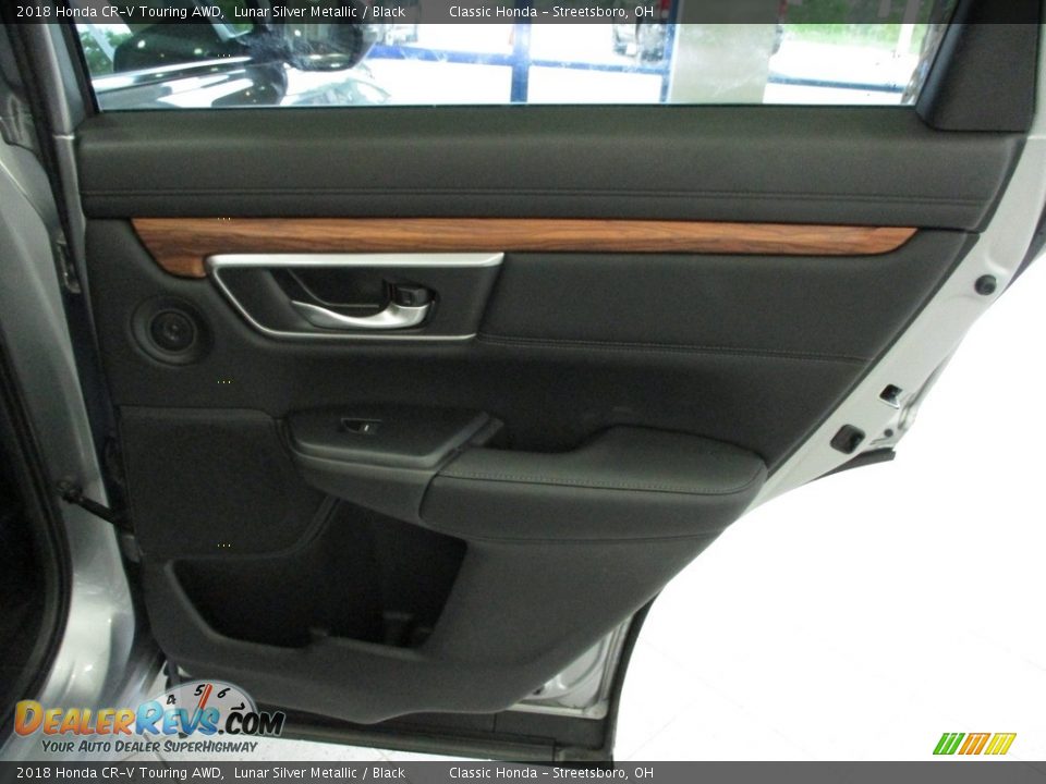 2018 Honda CR-V Touring AWD Lunar Silver Metallic / Black Photo #18