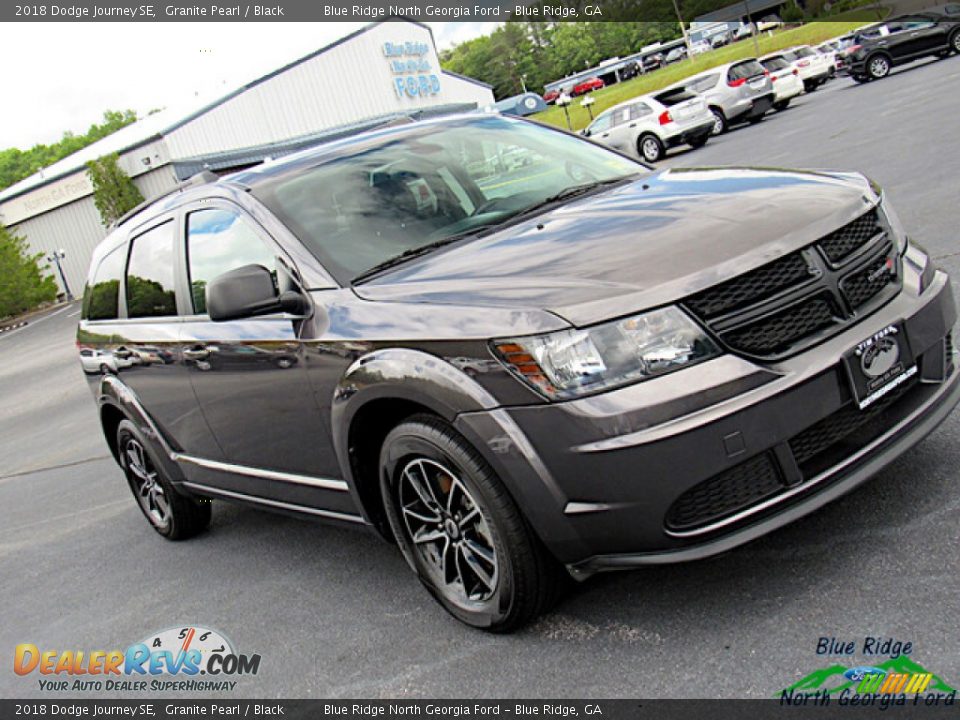 2018 Dodge Journey SE Granite Pearl / Black Photo #27