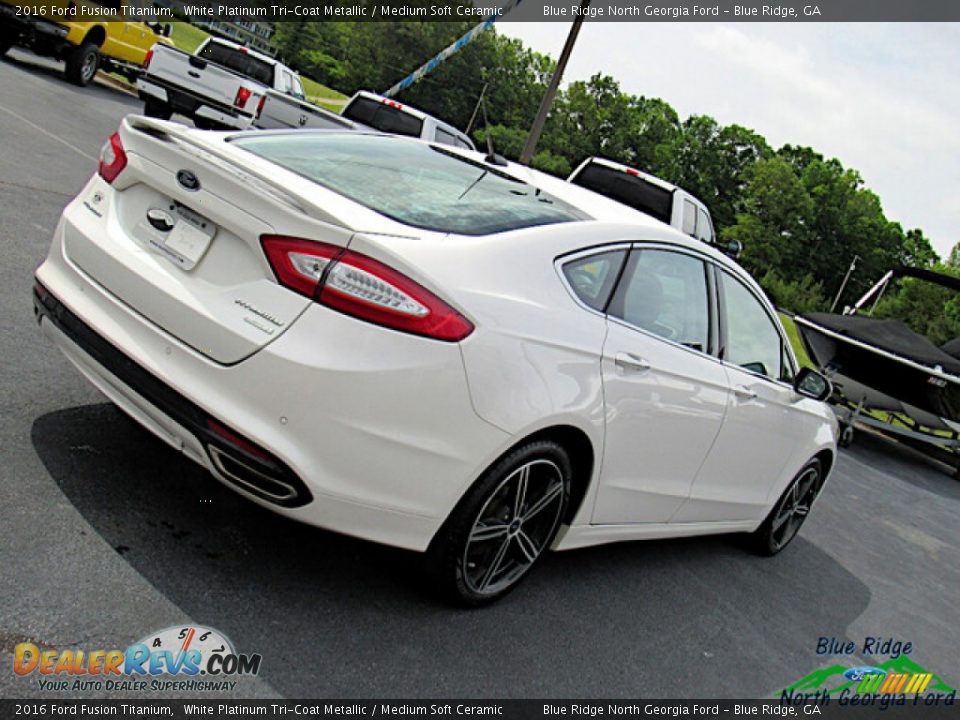 2016 Ford Fusion Titanium White Platinum Tri-Coat Metallic / Medium Soft Ceramic Photo #29