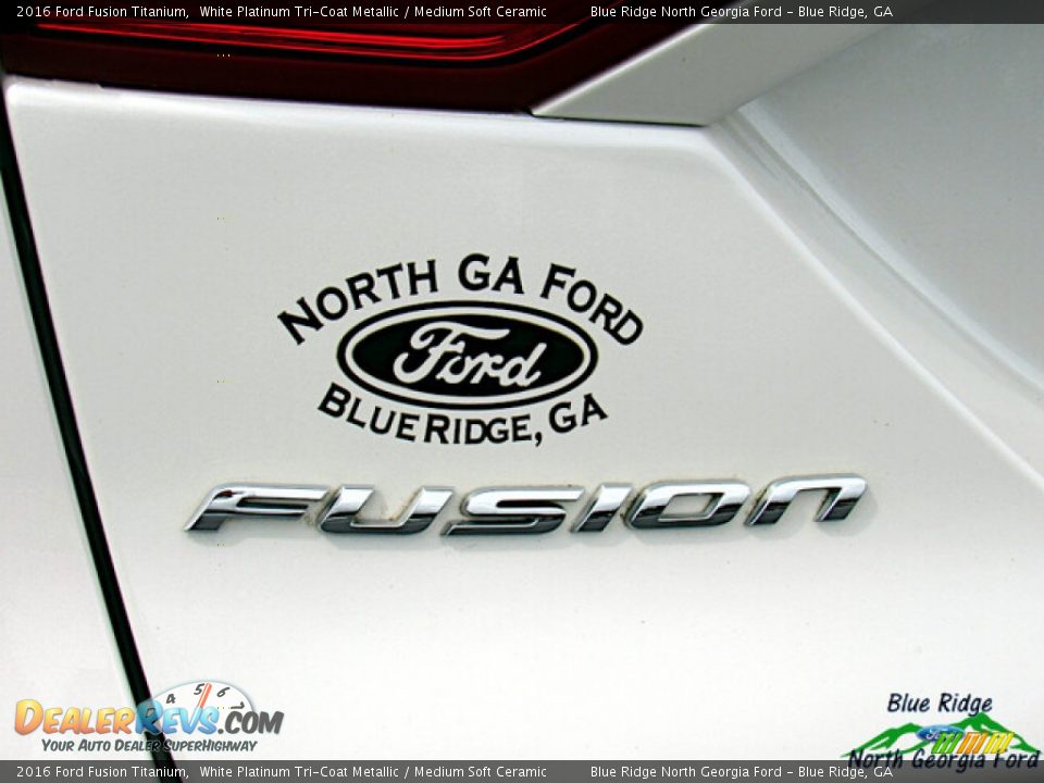 2016 Ford Fusion Titanium White Platinum Tri-Coat Metallic / Medium Soft Ceramic Photo #31
