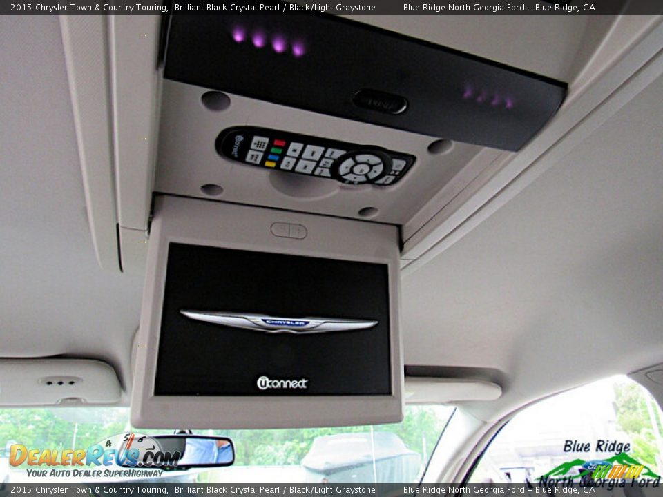 2015 Chrysler Town & Country Touring Brilliant Black Crystal Pearl / Black/Light Graystone Photo #16
