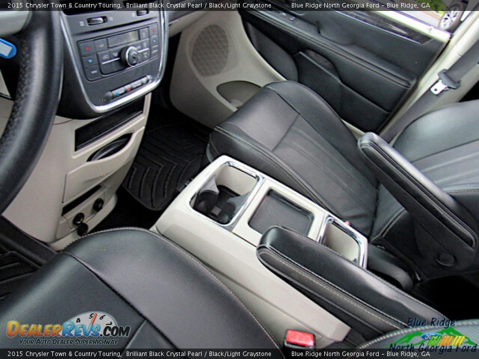 2015 Chrysler Town & Country Touring Brilliant Black Crystal Pearl / Black/Light Graystone Photo #25