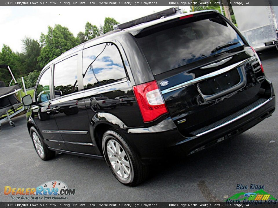 2015 Chrysler Town & Country Touring Brilliant Black Crystal Pearl / Black/Light Graystone Photo #30