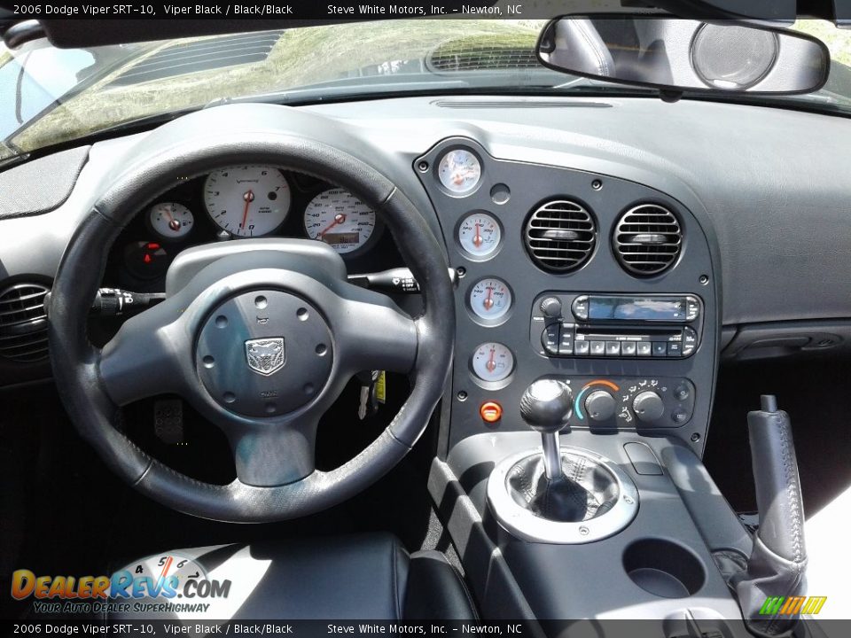 Dashboard of 2006 Dodge Viper SRT-10 Photo #13