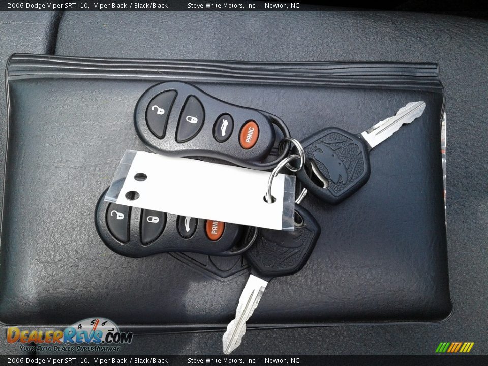 Keys of 2006 Dodge Viper SRT-10 Photo #27