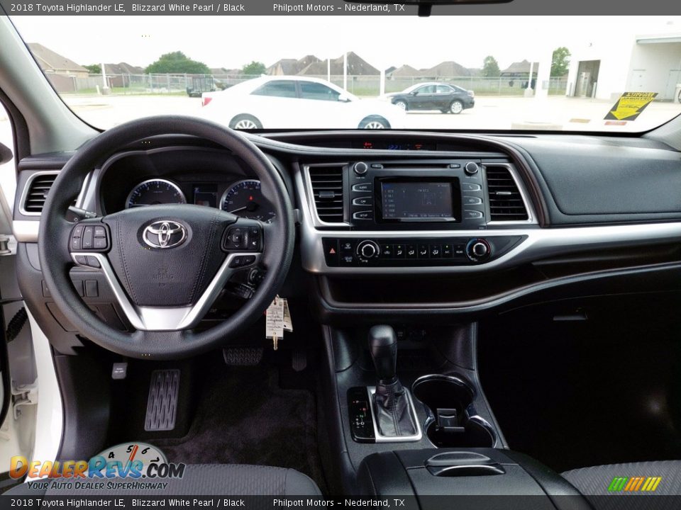 2018 Toyota Highlander LE Blizzard White Pearl / Black Photo #5