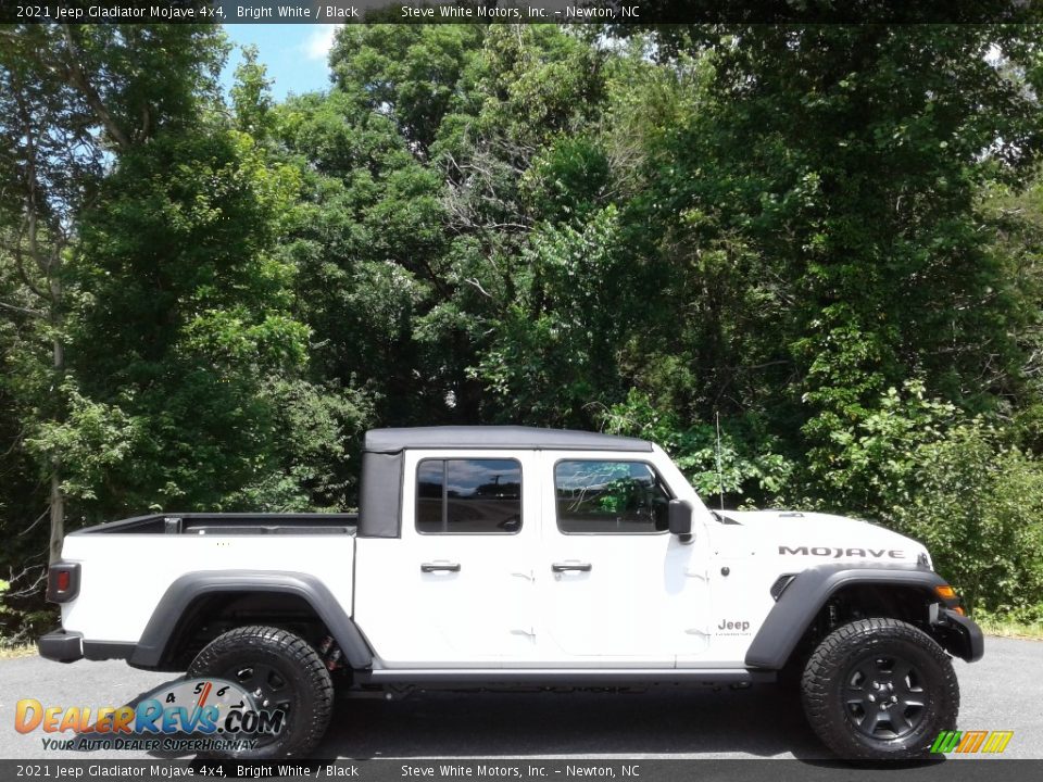 2021 Jeep Gladiator Mojave 4x4 Bright White / Black Photo #5