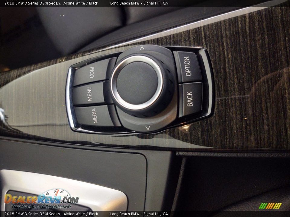 2018 BMW 3 Series 330i Sedan Alpine White / Black Photo #24