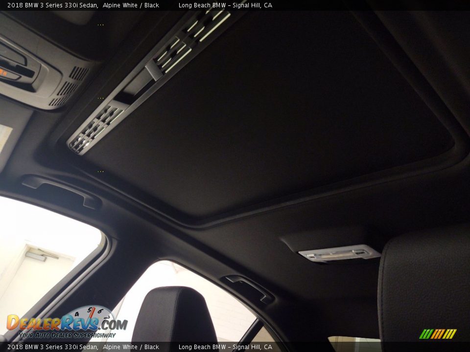 2018 BMW 3 Series 330i Sedan Alpine White / Black Photo #26