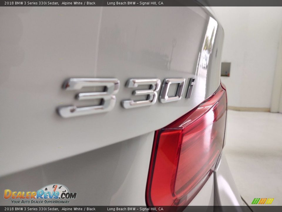 2018 BMW 3 Series 330i Sedan Alpine White / Black Photo #30