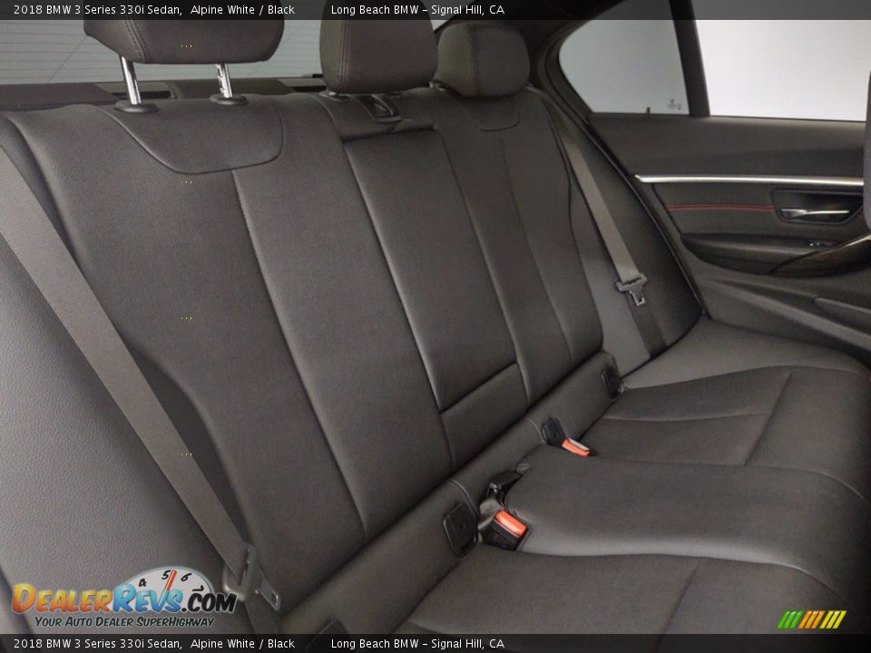 2018 BMW 3 Series 330i Sedan Alpine White / Black Photo #31
