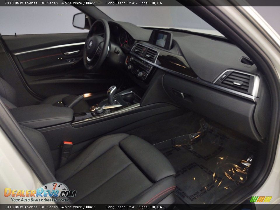 2018 BMW 3 Series 330i Sedan Alpine White / Black Photo #32