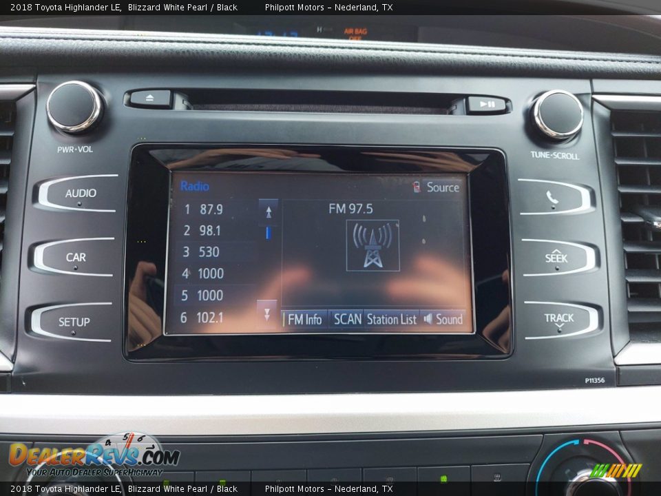 2018 Toyota Highlander LE Blizzard White Pearl / Black Photo #19