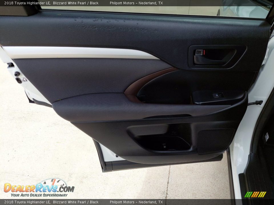 2018 Toyota Highlander LE Blizzard White Pearl / Black Photo #23