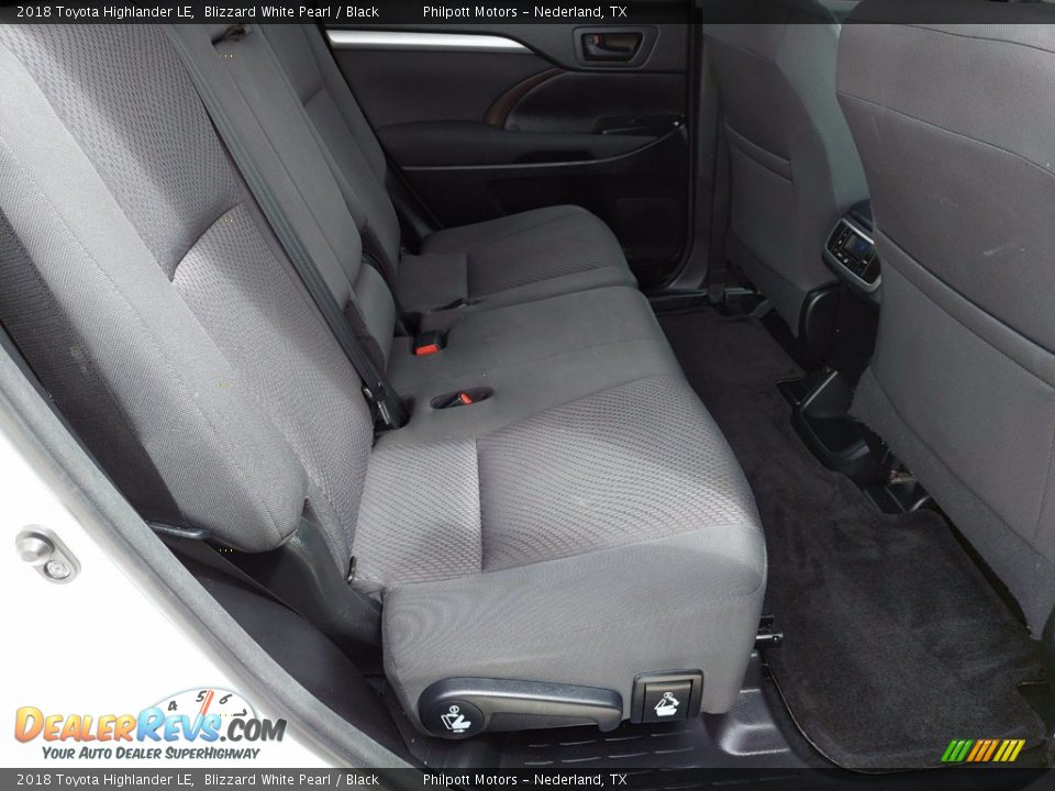 2018 Toyota Highlander LE Blizzard White Pearl / Black Photo #26