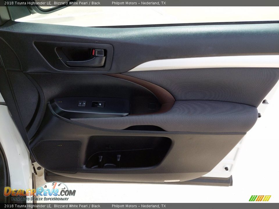 2018 Toyota Highlander LE Blizzard White Pearl / Black Photo #28