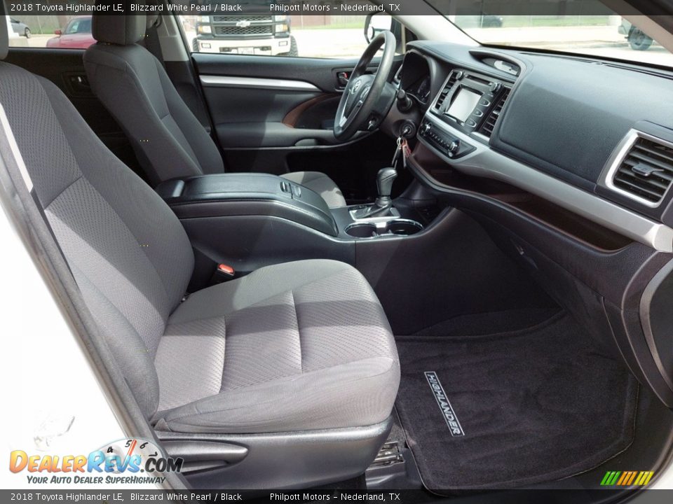 2018 Toyota Highlander LE Blizzard White Pearl / Black Photo #29