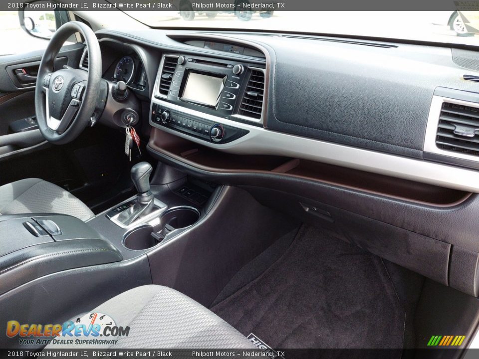 2018 Toyota Highlander LE Blizzard White Pearl / Black Photo #30