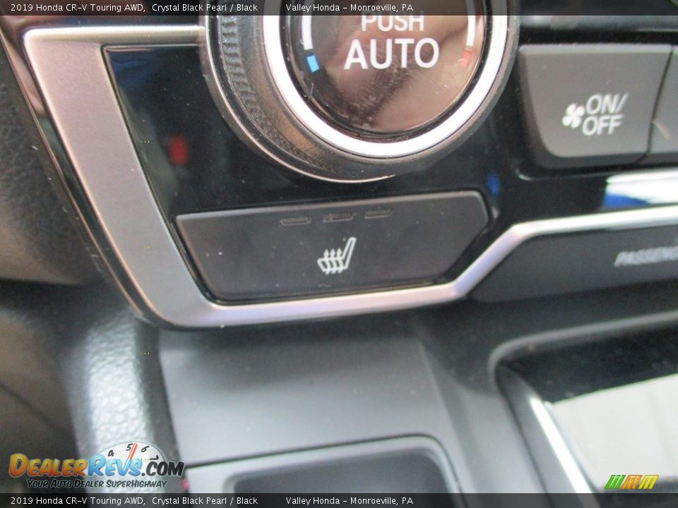2019 Honda CR-V Touring AWD Crystal Black Pearl / Black Photo #17